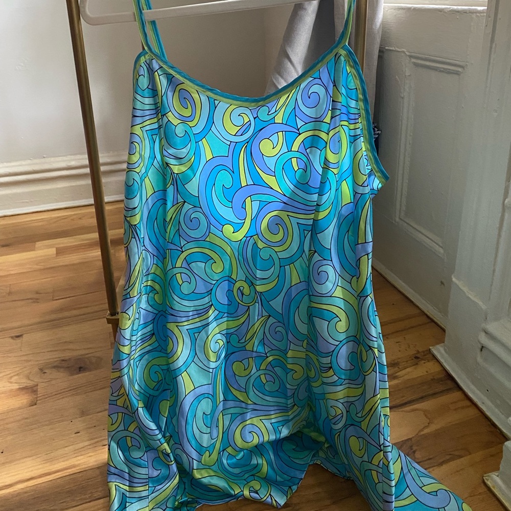 Cute groovy vintage nightgown!